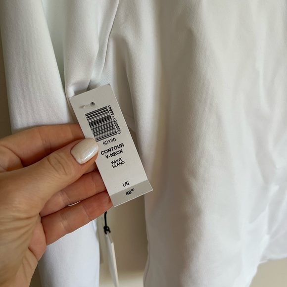 Babaton contour v-neck long sleeve - Picture 4 of 4